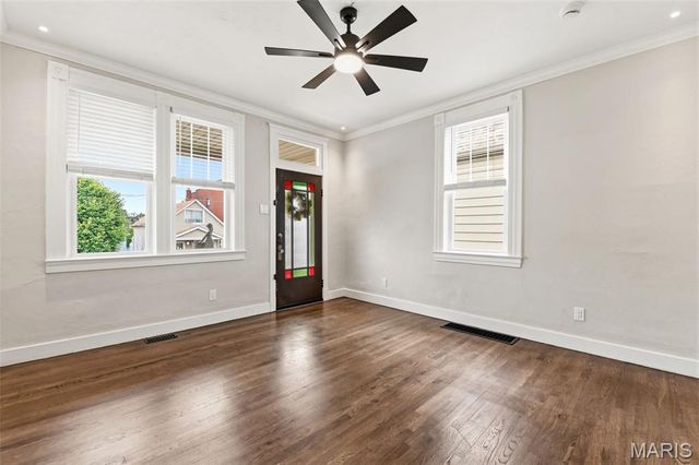 5310 Shaw Avenue, St Louis, MO 63110