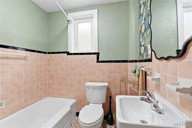 5310 Shaw Avenue, St Louis, MO 63110