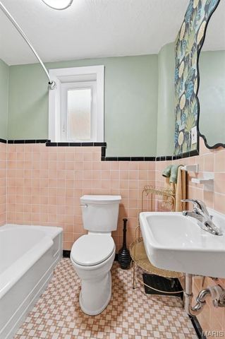 5310 Shaw Avenue, St Louis, MO 63110