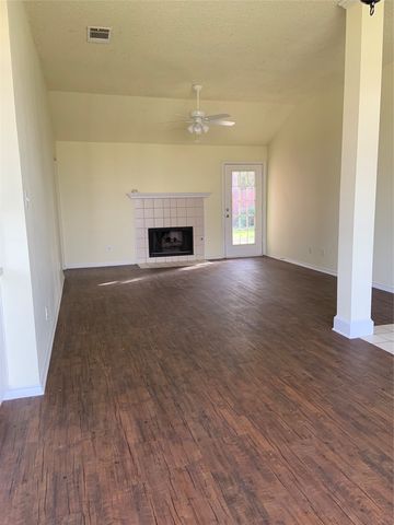 816 Brittany Drive, Denton, TX 76209