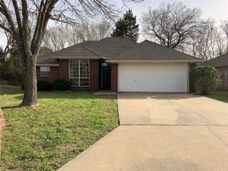 816 Brittany Drive, Denton, TX 76209