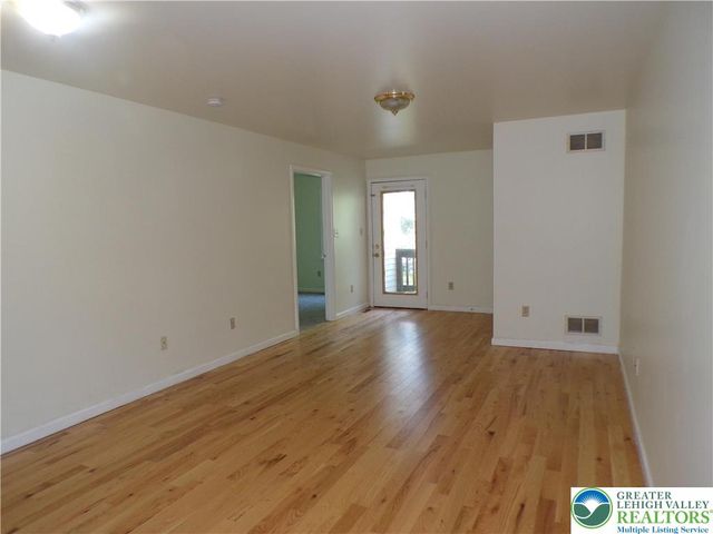 5300 Russell Court 9, Whitehall Twp, PA 18052