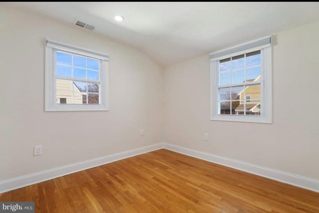 2000 S LANGLEY ST, Arlington, VA 22204