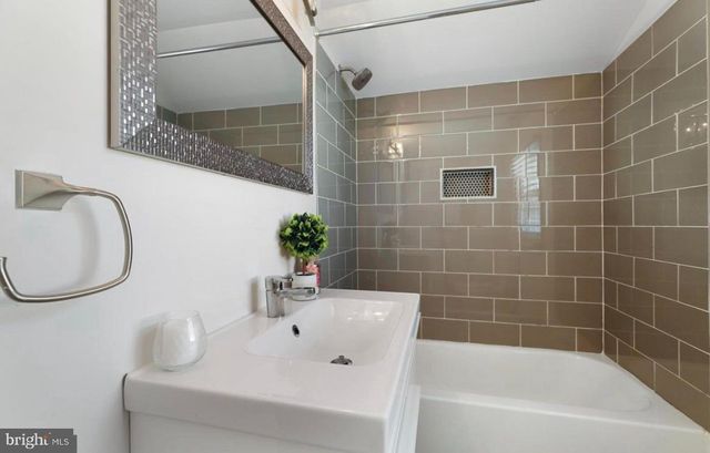 2000 S LANGLEY ST, Arlington, VA 22204