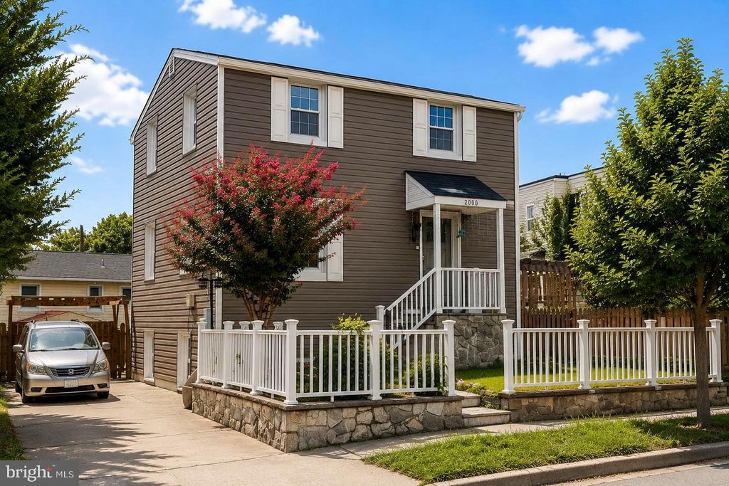 2000 S LANGLEY ST, Arlington, VA 22204