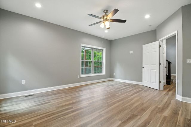 2720 Hodges Ferry Road, Kodak, TN 37764