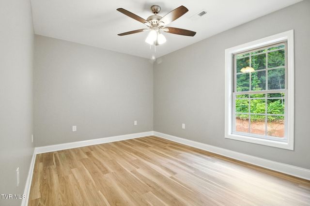 2720 Hodges Ferry Road, Kodak, TN 37764