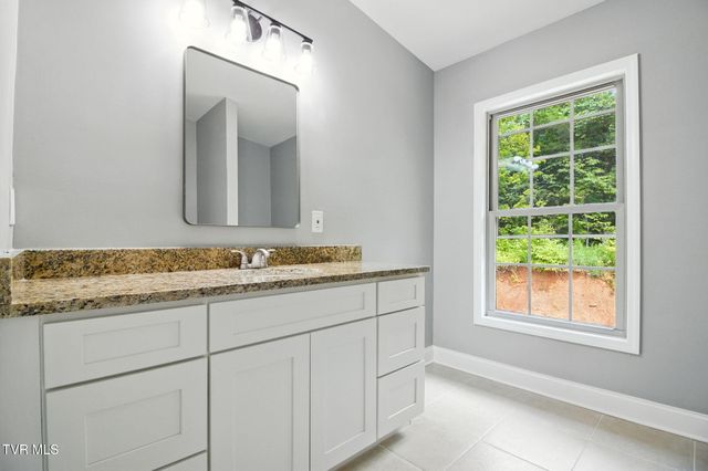 2720 Hodges Ferry Road, Kodak, TN 37764