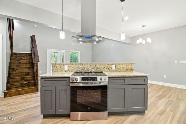 2720 Hodges Ferry Road, Kodak, TN 37764