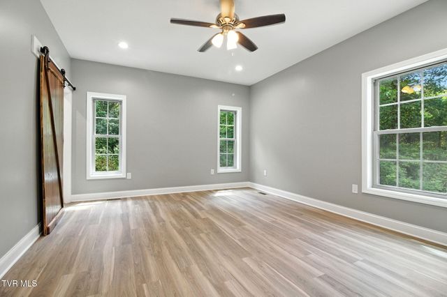 2720 Hodges Ferry Road, Kodak, TN 37764