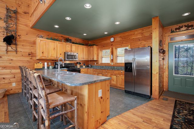 14 Honeysuckle Way, Ellijay, GA 30540