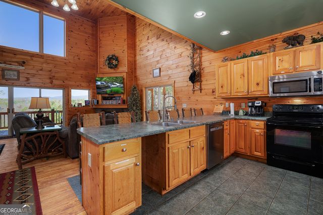 14 Honeysuckle Way, Ellijay, GA 30540