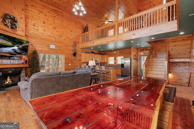 14 Honeysuckle Way, Ellijay, GA 30540