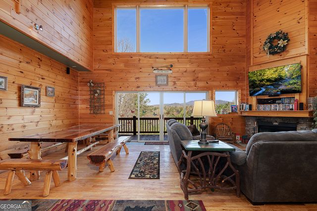 14 Honeysuckle Way, Ellijay, GA 30540