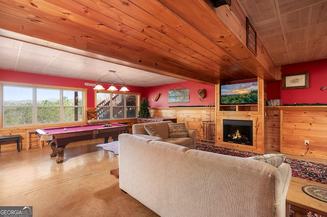 14 Honeysuckle Way, Ellijay, GA 30540