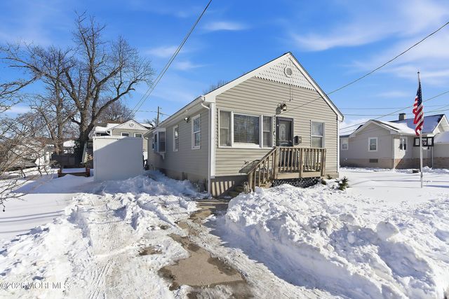 92 Ocean Avenue, North Middletown, NJ 07748