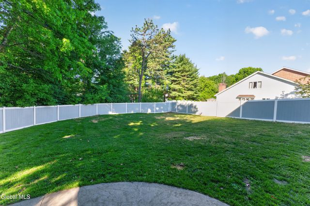 3174 E Lydius Street, Guilderland, NY 12303