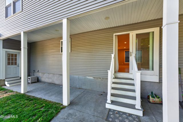 3174 E Lydius Street, Guilderland, NY 12303