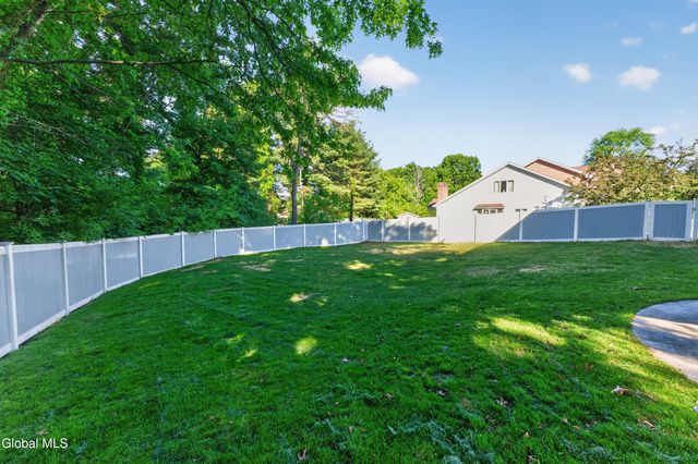 3174 E Lydius Street, Guilderland, NY 12303