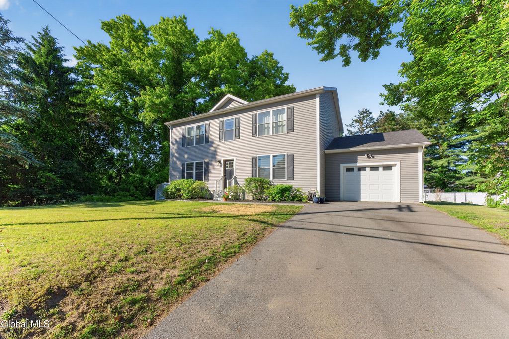 3174 E Lydius Street, Guilderland, NY 12303