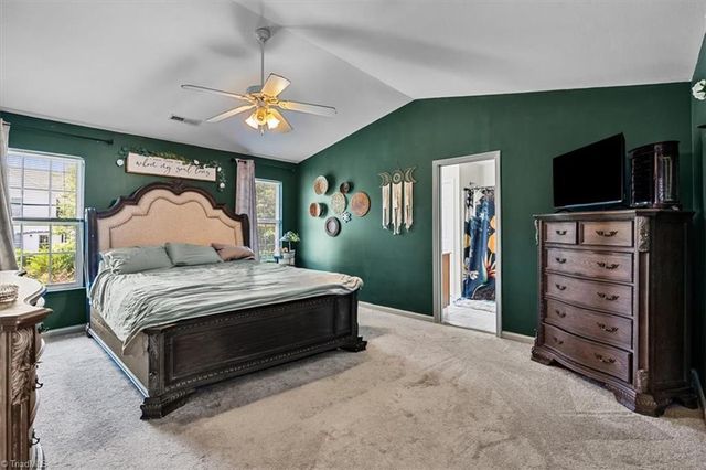 929 Peachtree Meadows Circle, Kernersville, NC 27284