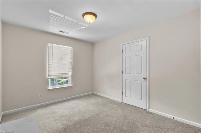 929 Peachtree Meadows Circle, Kernersville, NC 27284