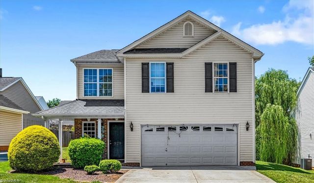 929 Peachtree Meadows Circle, Kernersville, NC 27284