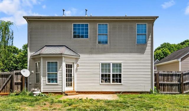 929 Peachtree Meadows Circle, Kernersville, NC 27284