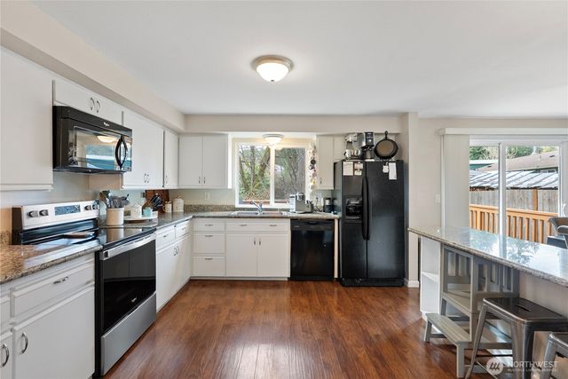 3380 SE Carmae Drive, Port Orchard, WA 98366