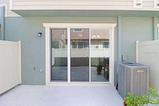 5036 BLUE LATAN LANE, Tampa, FL 33610