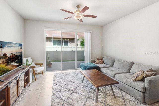 5036 BLUE LATAN LANE, Tampa, FL 33610