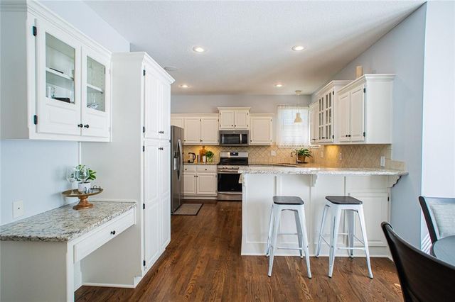 22402 W 45th Street, Shawnee, KS 66226