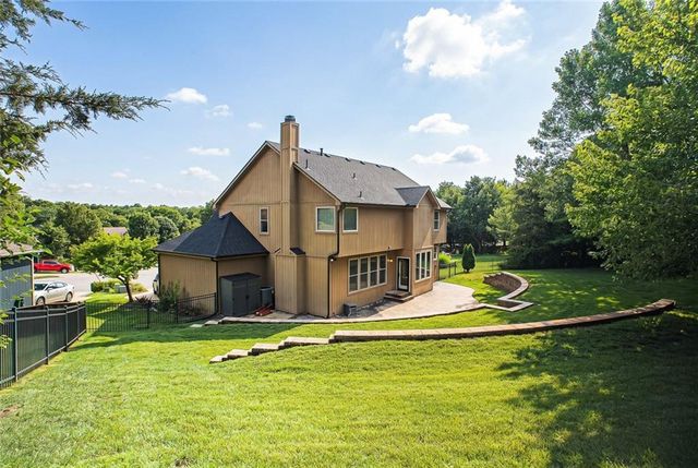 22402 W 45th Street, Shawnee, KS 66226