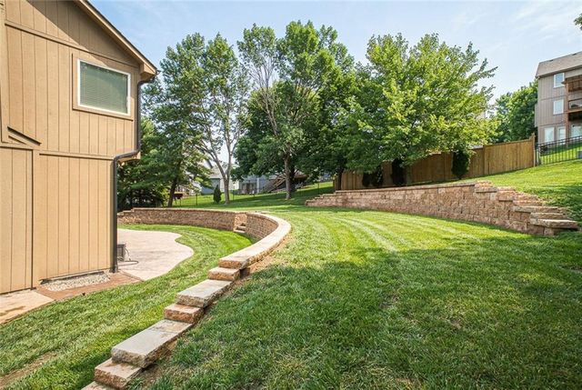 22402 W 45th Street, Shawnee, KS 66226