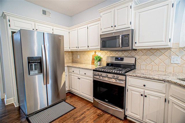 22402 W 45th Street, Shawnee, KS 66226