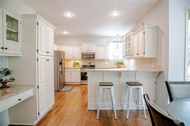 22402 W 45th Street, Shawnee, KS 66226