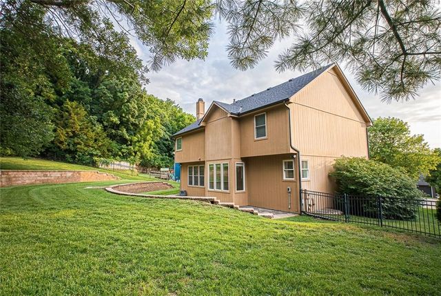 22402 W 45th Street, Shawnee, KS 66226