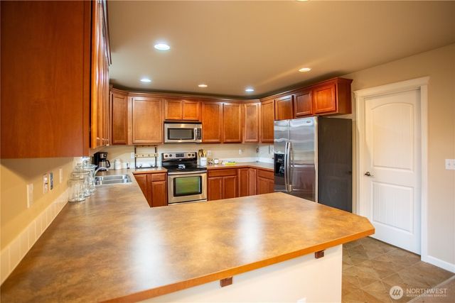 9825 198th Street E, Graham, WA 98338