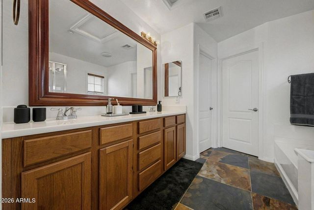 2790 S ALPINE Drive, Gilbert, AZ 85295