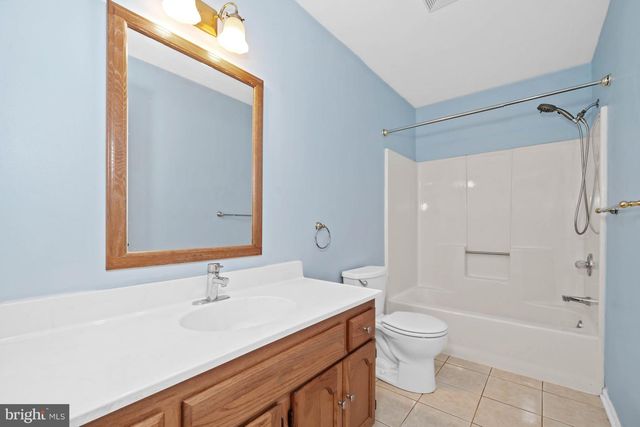 114 CAMERON DR, Hockessin, DE 19707