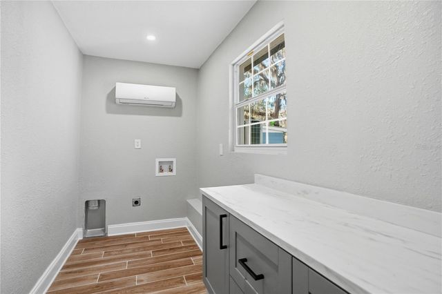 707 ABERDEEN CIRCLE, Tampa, FL 33617