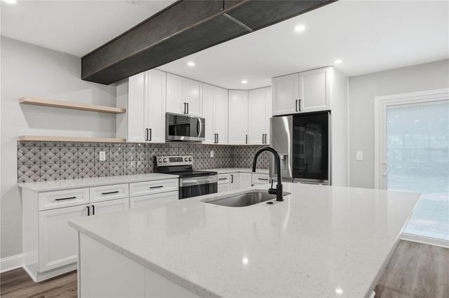 707 ABERDEEN CIRCLE, Tampa, FL 33617