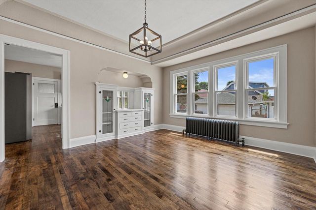 2612 S 20th STREET, Milwaukee, WI 53215