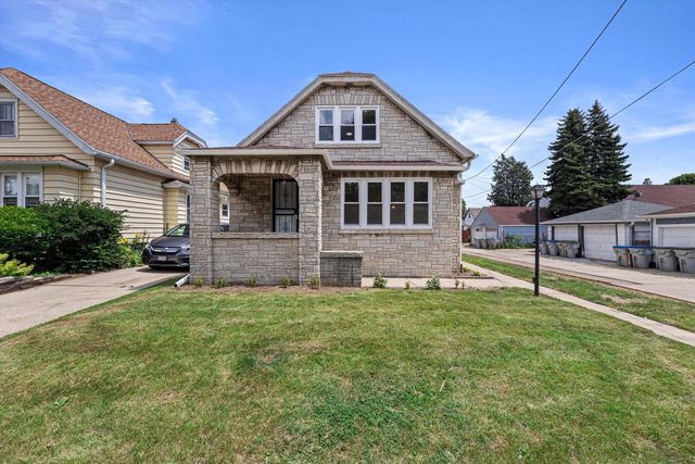 2612 S 20th STREET, Milwaukee, WI 53215