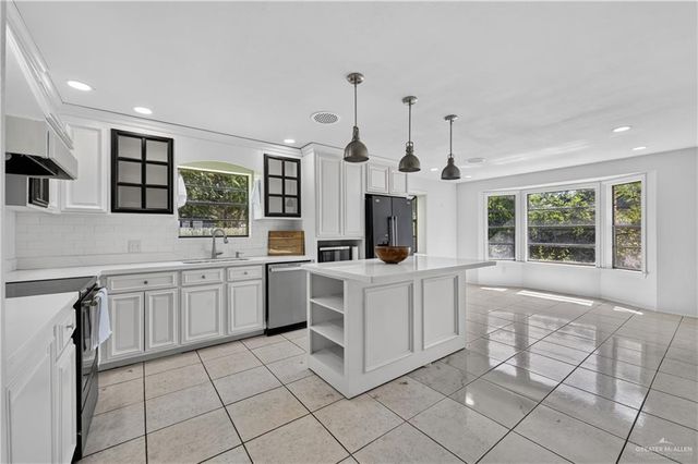 501 Larkspur Avenue, Mcallen, TX 78501