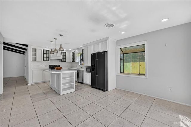 501 Larkspur Avenue, Mcallen, TX 78501