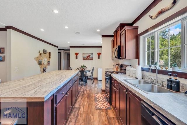 176 Covey Way, Jesup, GA 31546