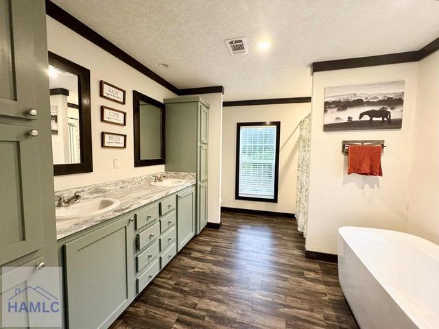 176 Covey Way, Jesup, GA 31546