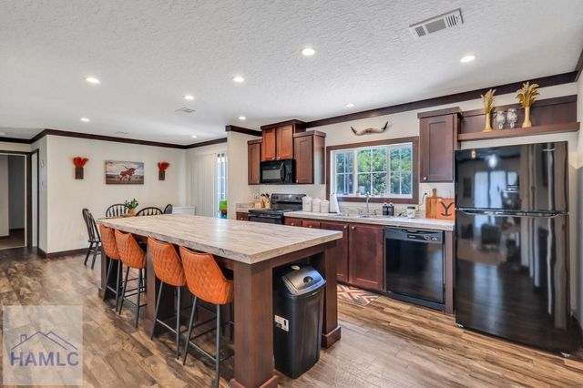 176 Covey Way, Jesup, GA 31546