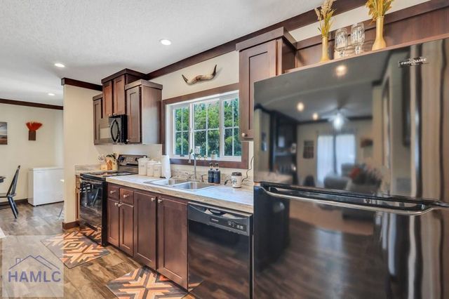 176 Covey Way, Jesup, GA 31546